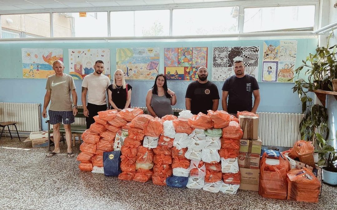 У нашу школу стигле књиге, Јанковић уручио донацију