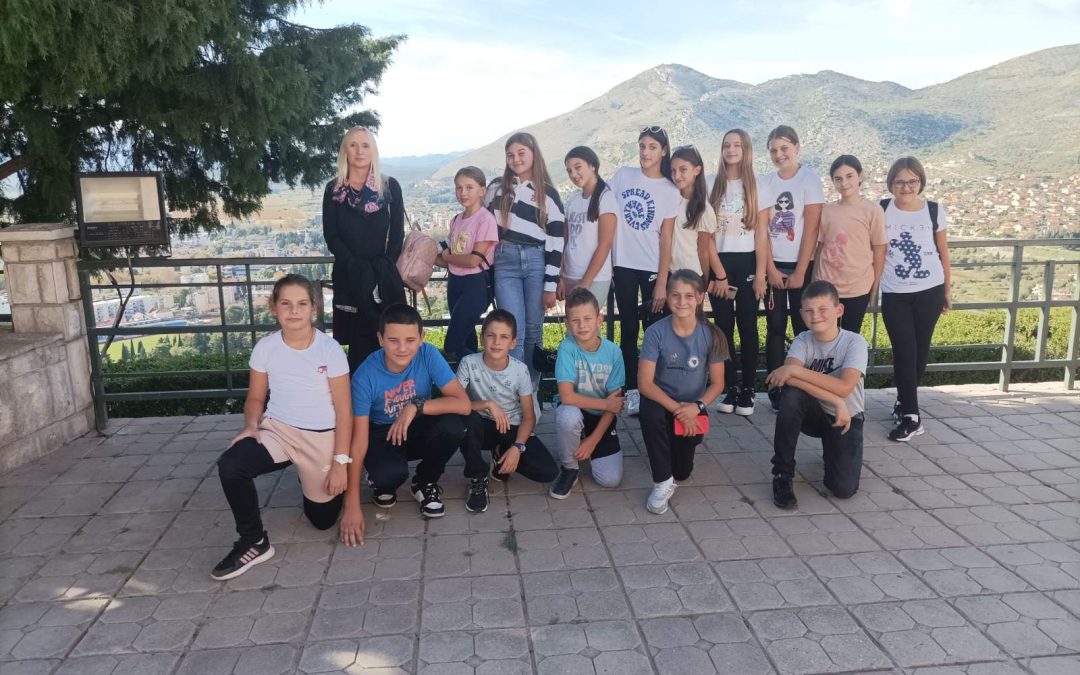 Ученици, чланови друмске секције “FRIENDS”, посјетили су Манастир Херцеговачка Грачаница