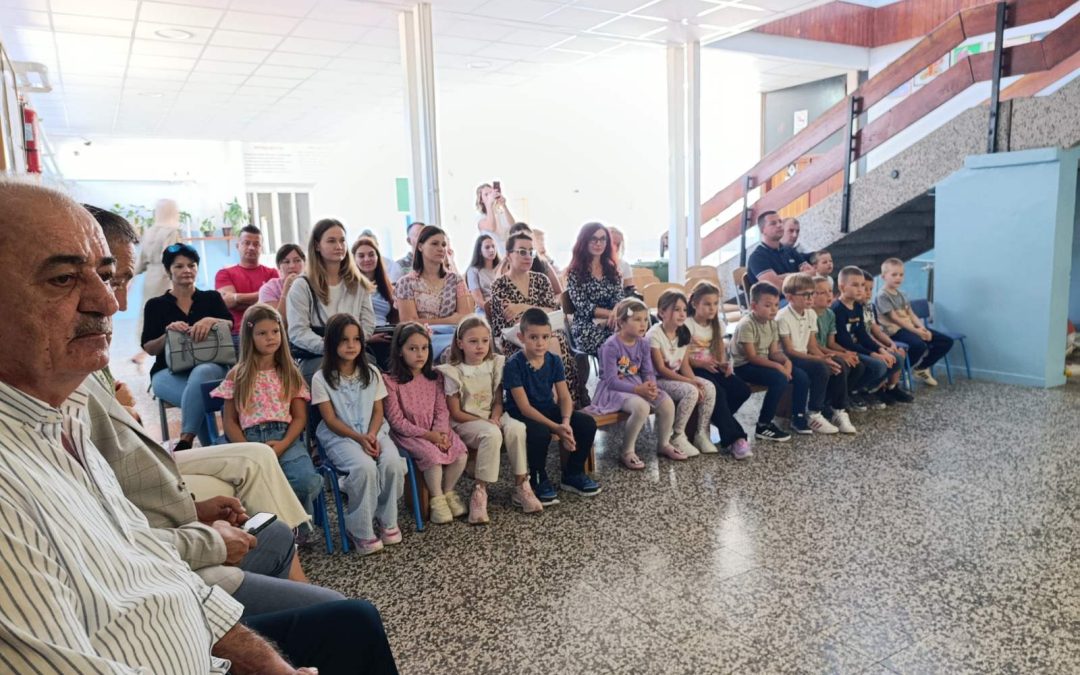 Данас су у нашој школи свечано дочекани ученици првог разреда.